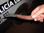 DURANTE EL OPERATIVO SE DECOMISARON ARMAS BLANCAS