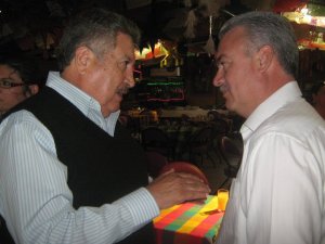 EN CORTO - RIESTRA Y MARCOS