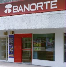 30 SEPTIEMBRE 2003,FOTO FABIAN MARQUEZ. BANCO NACIONALES,BANORTE