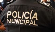 2 - 1 policia municipal espalda