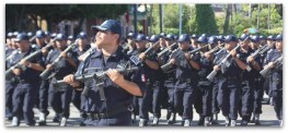 2 - 1 policias municipales paceños en desfile