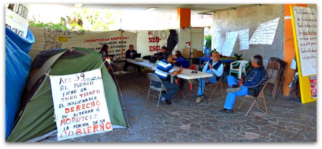 2 - 1 planton palacio de gobierno profesores bcs