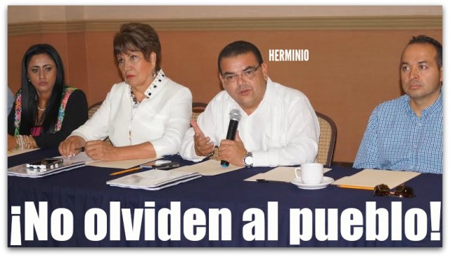 1 a herminio capacita a diputados pan