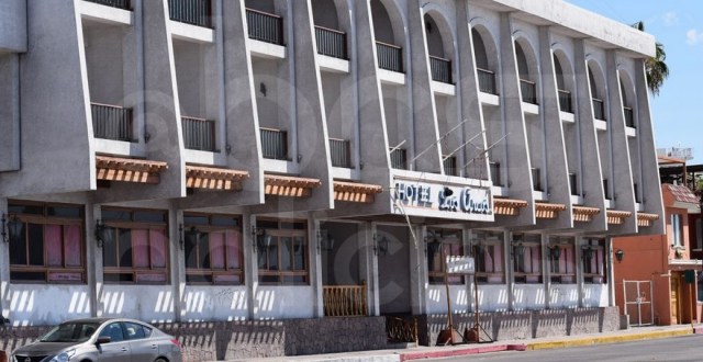 0 a hotel los arcos