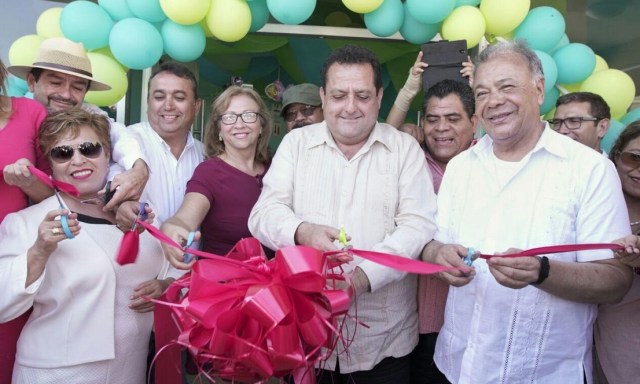 0-a-a-inauguracion-en-puerto-san-carlos